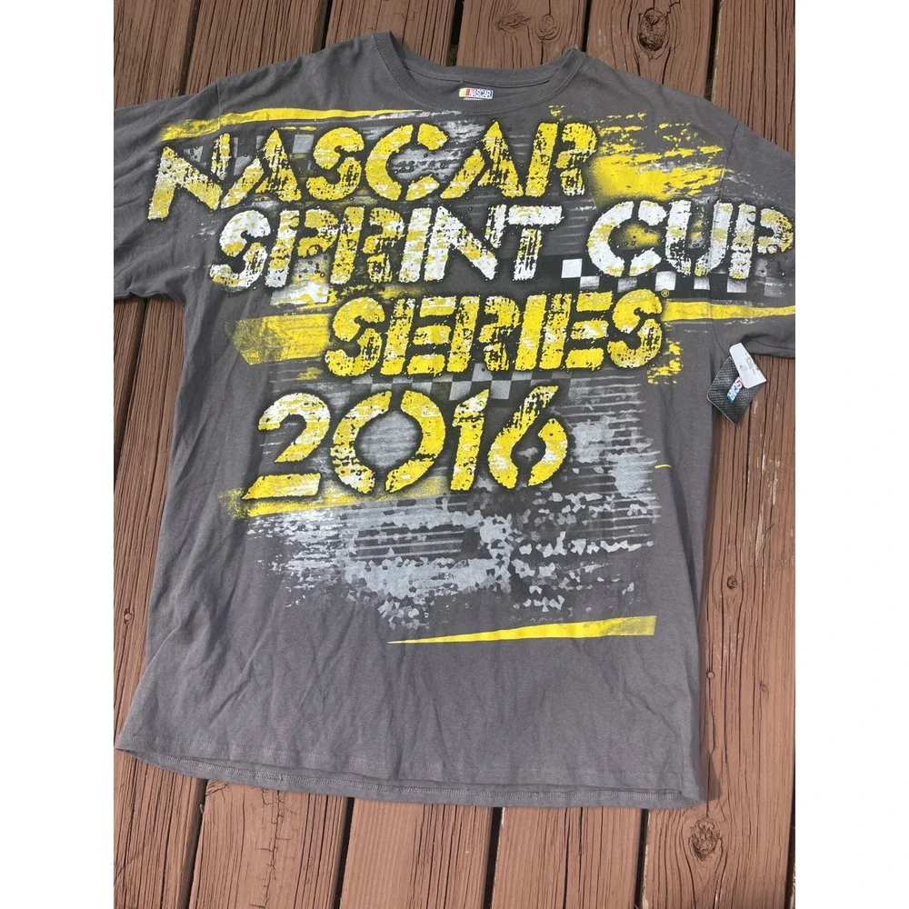 NASCAR Sprint Cup Series 2016 Gray Graphic T-Shirt Racing Fan Apparel - Picture 2 of 7